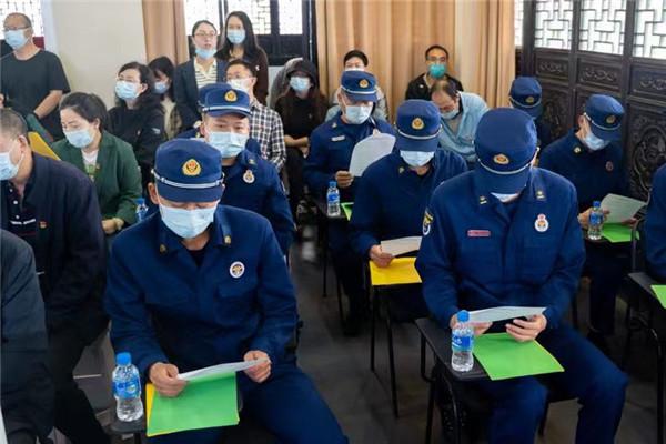 二五常见三又开饱食三餐免忧烦是什么生肖,定量解答解释落实_xr36.64.09